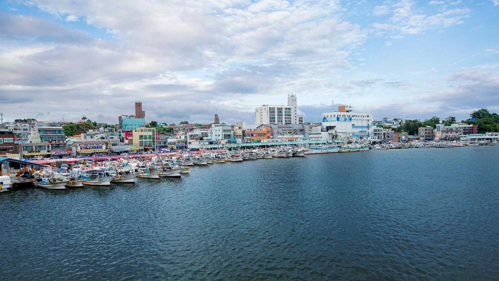 Gangneung Jumunjin Lighthouse Pension Bagian luar foto